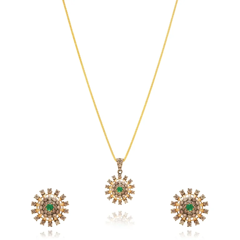 Emerald Gold Pendant Set