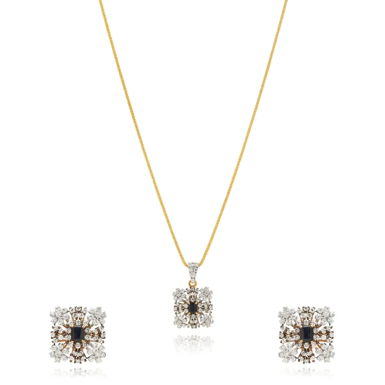 Noir Royale Pendant Set